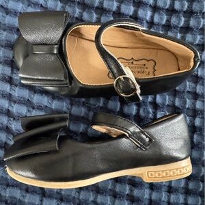 Pipperdoodles by pip squeak Black Bow Mary Jane Shoes, toddler girls size 27/9